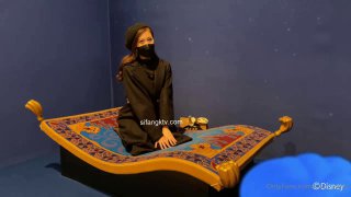 小哥实力玩逼，掰开骚穴特写展示给狼友看子宫G点，骚货露脸让小哥草嘴，道具爆菊花，逼里塞满芒果香蕉刺激第03集